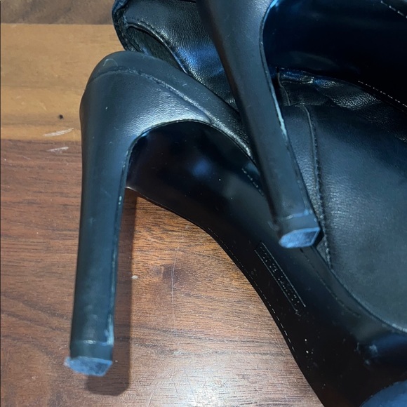 Vince Camuto Black Leather Women's Ankle Zip Up Boots Size 7 Very Comfortable! - Picture 6 of 14